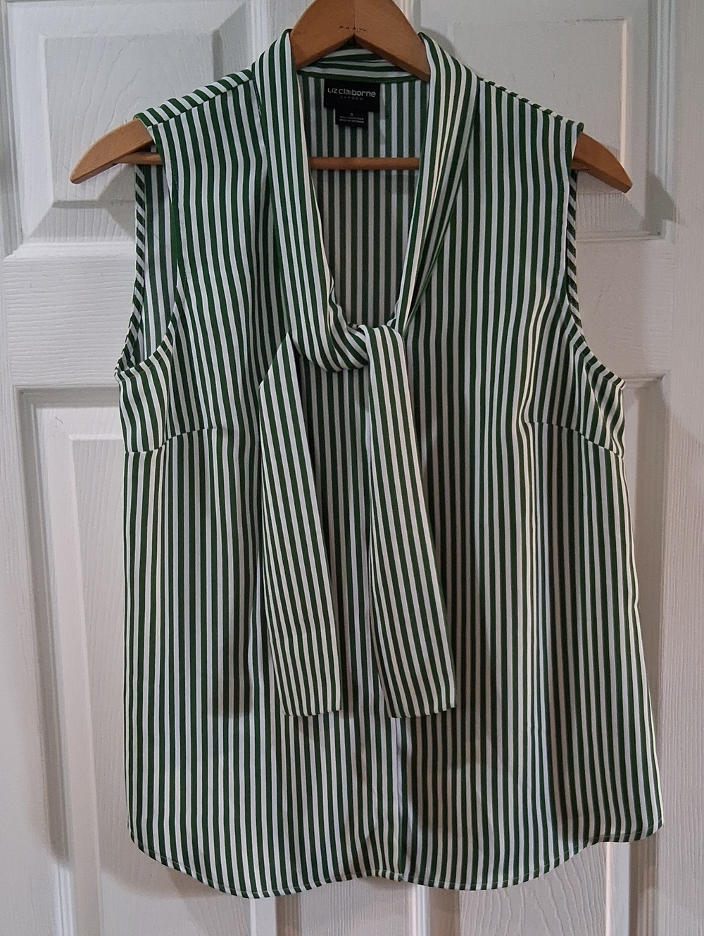 Liz Claiborne Green & White Striped Tie-Neck Sleeveless Blouse